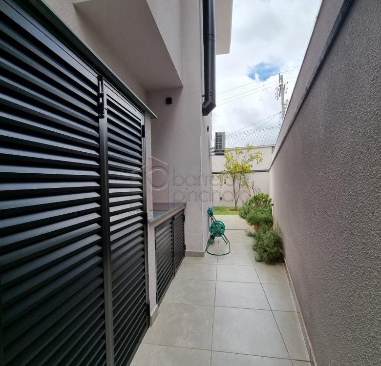 SOBRADO PARA LOCAÇÃO E VENDA NO CONDOMÍNIO QUINTA DAS ATÍRIAS – JUNDIAÍ/SP