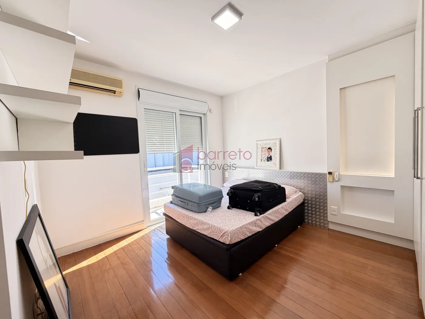 SOBRADO ALTO PADRÃO À VENDA COM 6 QUARTOS – CONDOMÍNIO PORTAL DO PARAÍSO II – JUNDIAÍ/SP