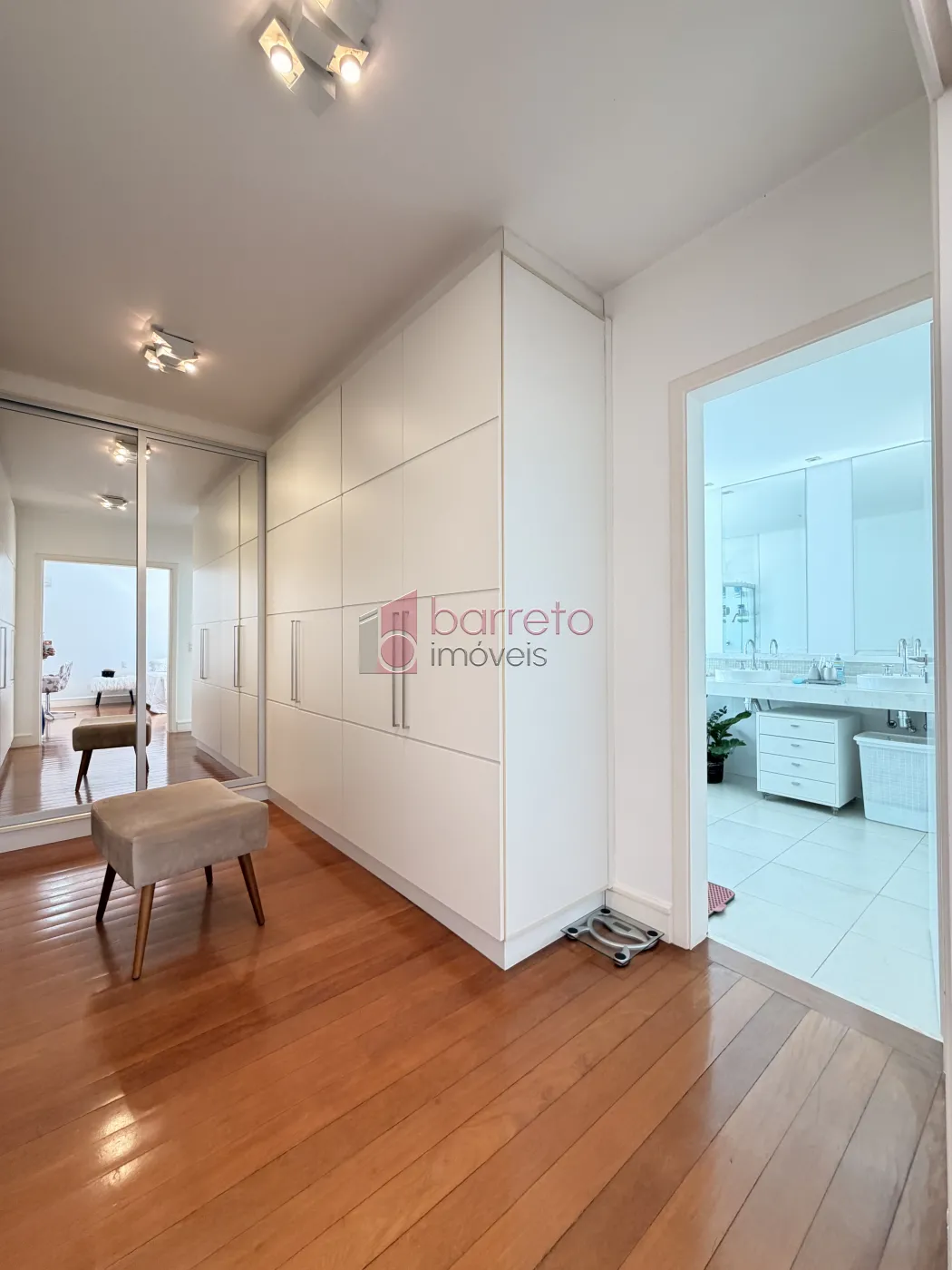 SOBRADO ALTO PADRÃO À VENDA COM 6 QUARTOS – CONDOMÍNIO PORTAL DO PARAÍSO II – JUNDIAÍ/SP