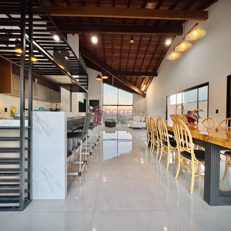 CASA À VENDA NO CONDOMÍNIO TERRAS DE JUNDIAÍ NO BAIRRO DO CAXAMBÚ – JUNDIAÍ/SP