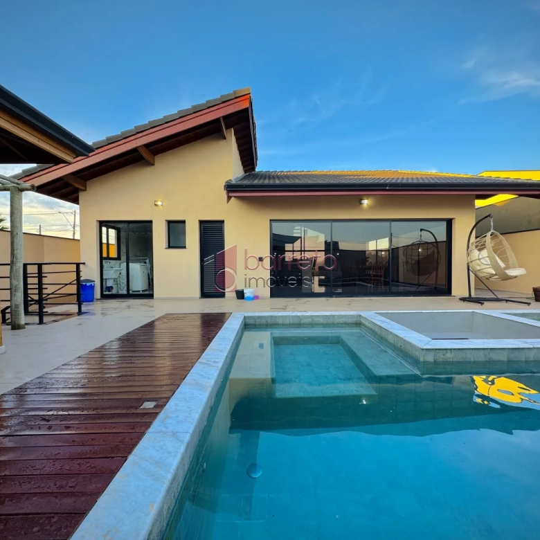 CASA À VENDA NO CONDOMÍNIO TERRAS DE JUNDIAÍ NO BAIRRO DO CAXAMBÚ – JUNDIAÍ/SP