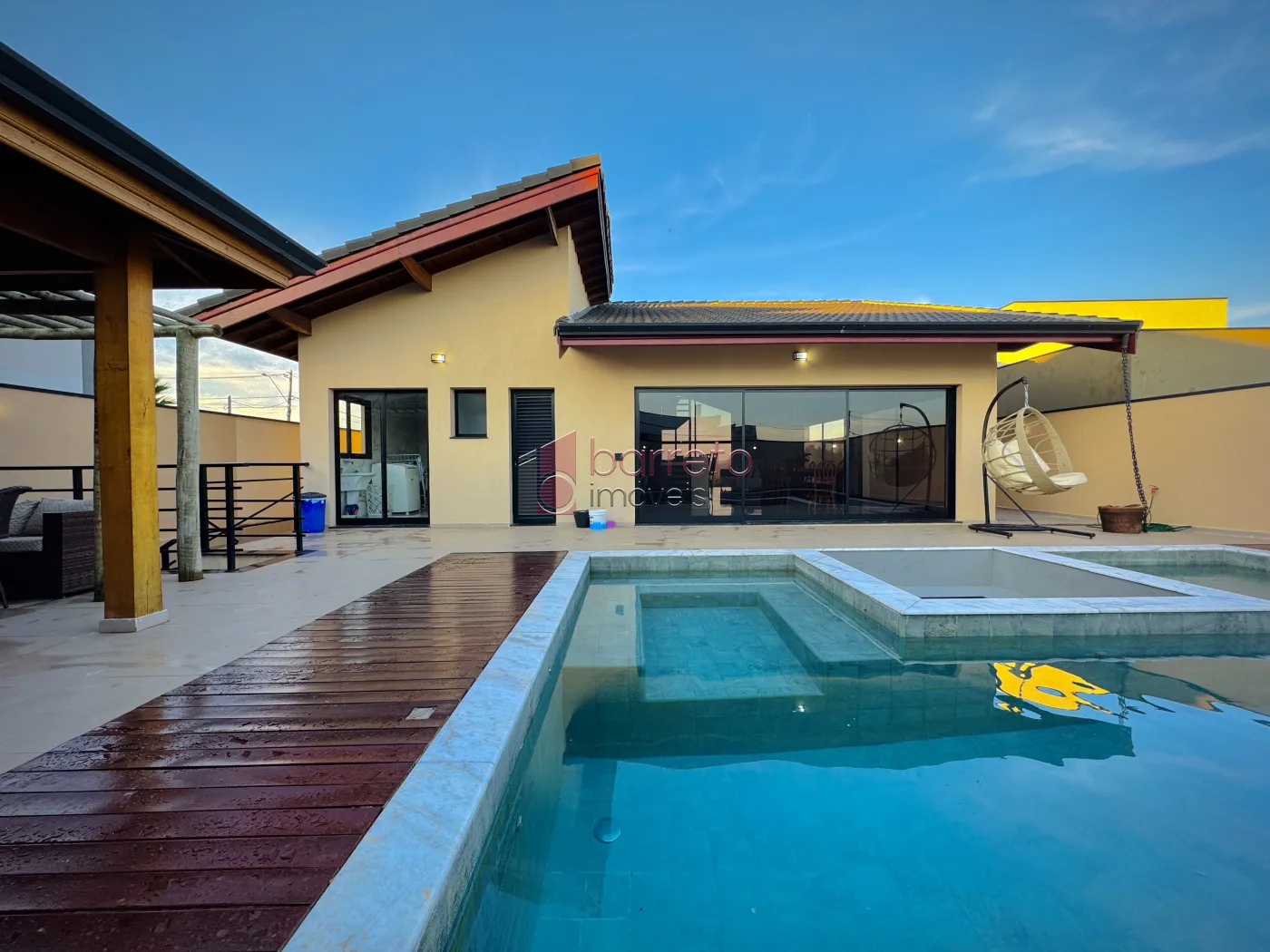 CASA À VENDA NO CONDOMÍNIO TERRAS DE JUNDIAÍ NO BAIRRO DO CAXAMBÚ – JUNDIAÍ/SP