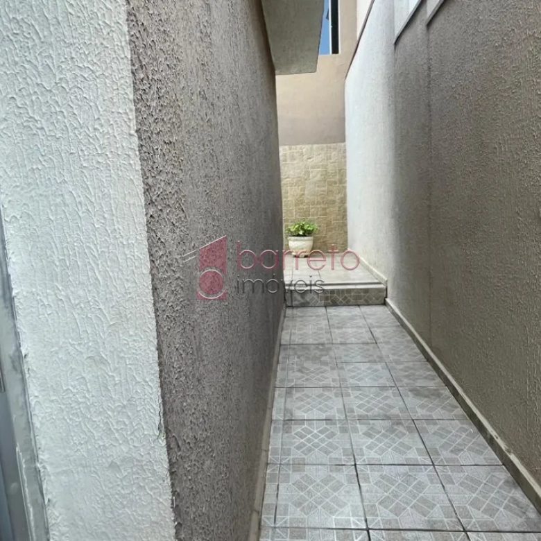 CASA COM EDÍCULA À VENDA NO BAIRRO ANHANGABAÚ EM JUNDIAÍ/SP