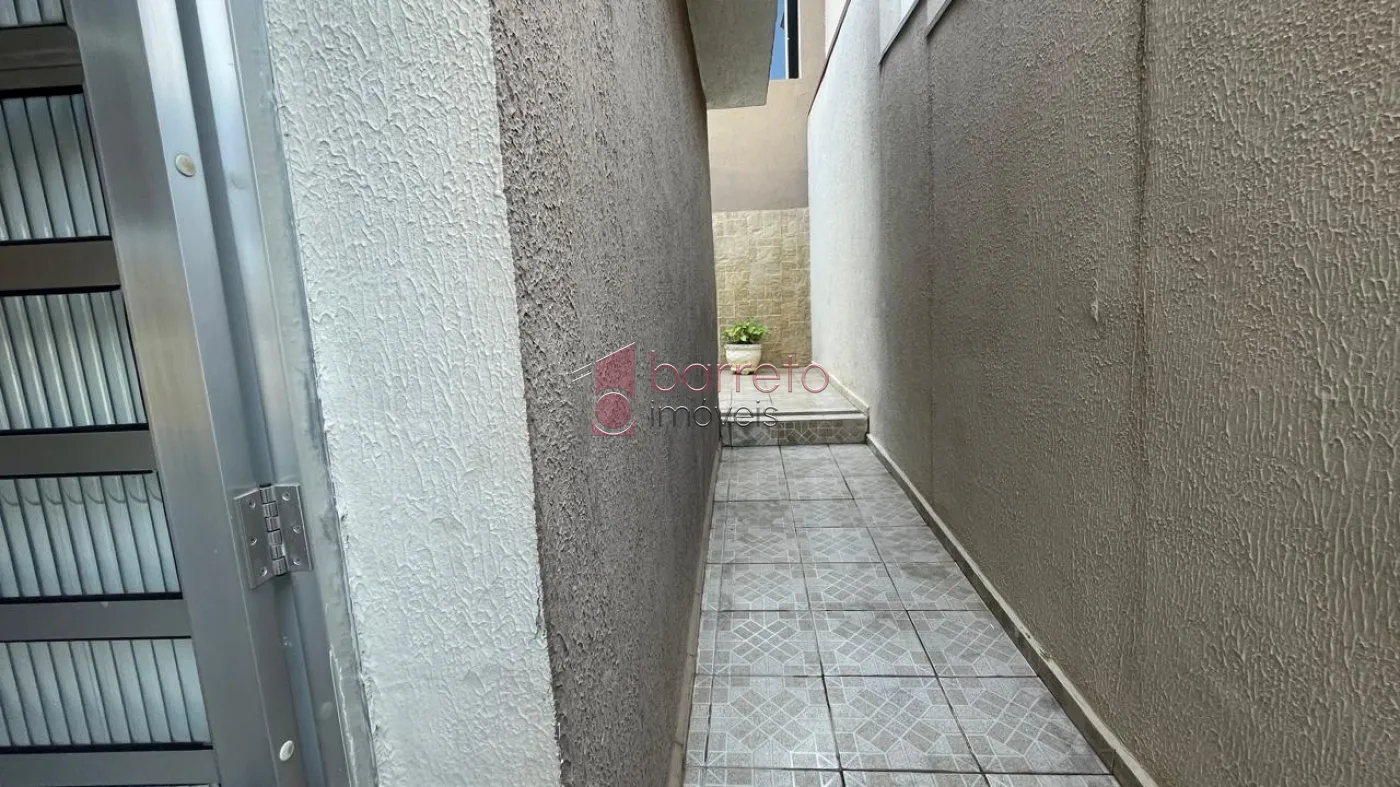 CASA COM EDÍCULA À VENDA NO BAIRRO ANHANGABAÚ EM JUNDIAÍ/SP