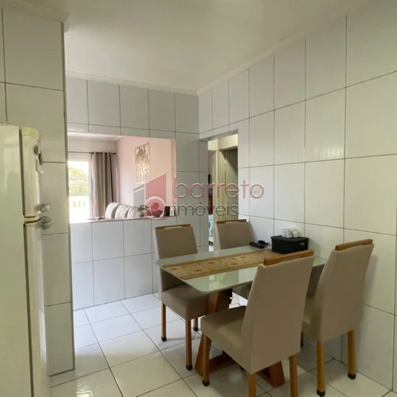 CASA COM EDÍCULA À VENDA NO BAIRRO ANHANGABAÚ EM JUNDIAÍ/SP