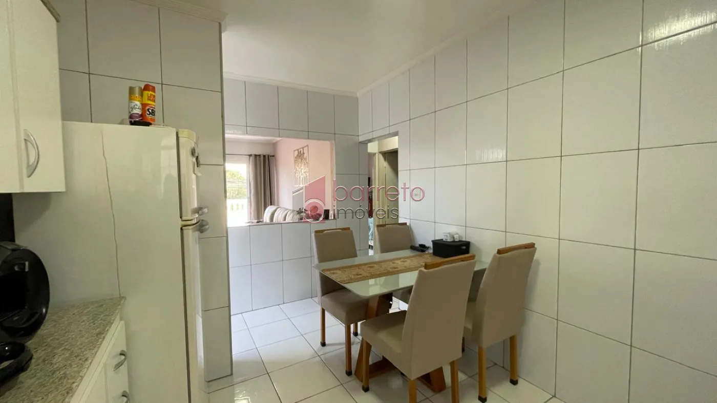 CASA COM EDÍCULA À VENDA NO BAIRRO ANHANGABAÚ EM JUNDIAÍ/SP