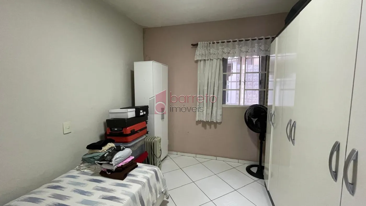 CASA COM EDÍCULA À VENDA NO BAIRRO ANHANGABAÚ EM JUNDIAÍ/SP