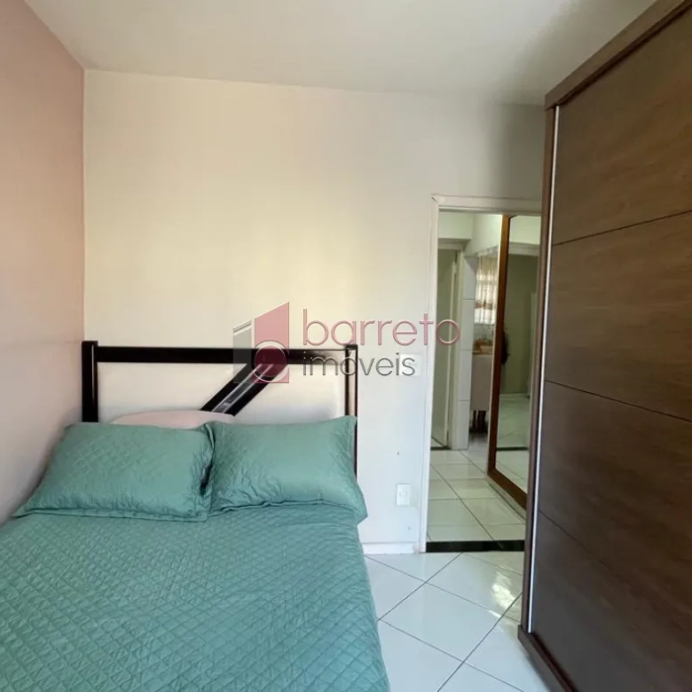 CASA COM EDÍCULA À VENDA NO BAIRRO ANHANGABAÚ EM JUNDIAÍ/SP
