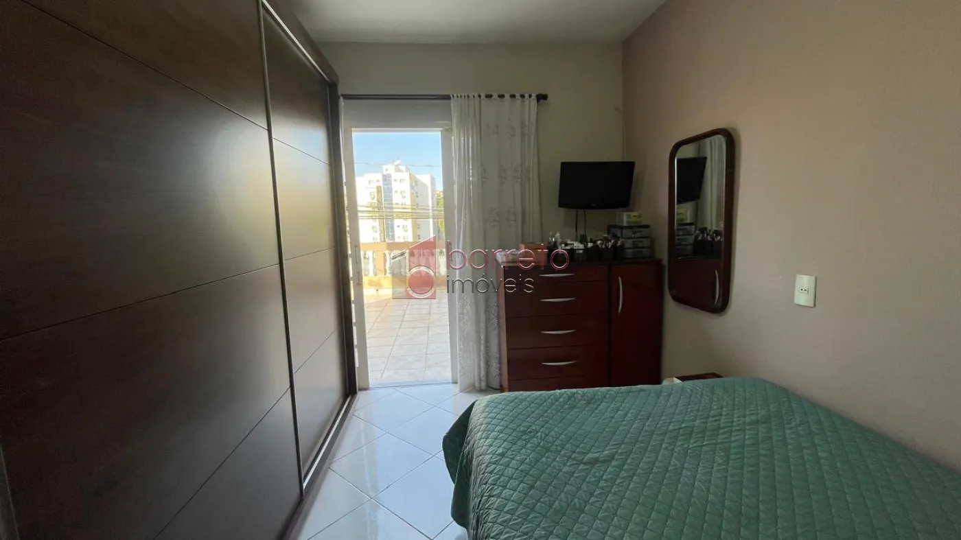 CASA COM EDÍCULA À VENDA NO BAIRRO ANHANGABAÚ EM JUNDIAÍ/SP