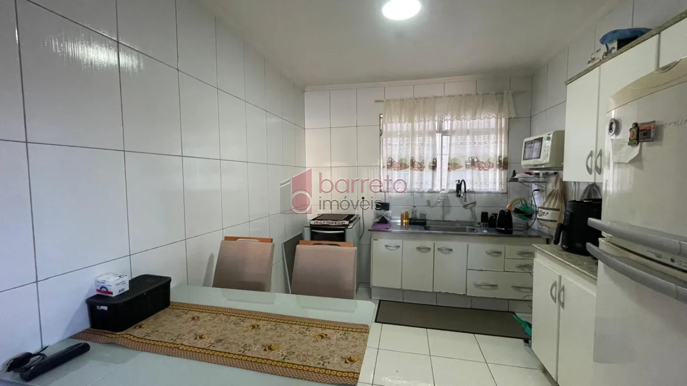 CASA COM EDÍCULA À VENDA NO BAIRRO ANHANGABAÚ EM JUNDIAÍ/SP