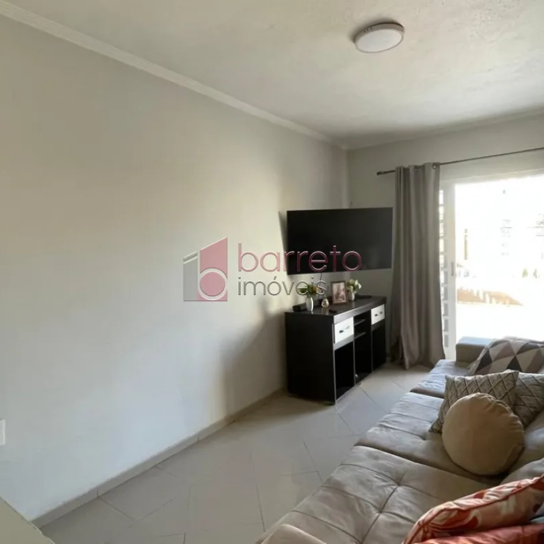 CASA COM EDÍCULA À VENDA NO BAIRRO ANHANGABAÚ EM JUNDIAÍ/SP