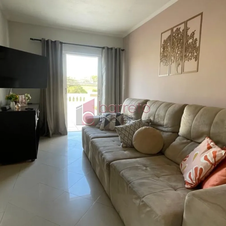CASA COM EDÍCULA À VENDA NO BAIRRO ANHANGABAÚ EM JUNDIAÍ/SP