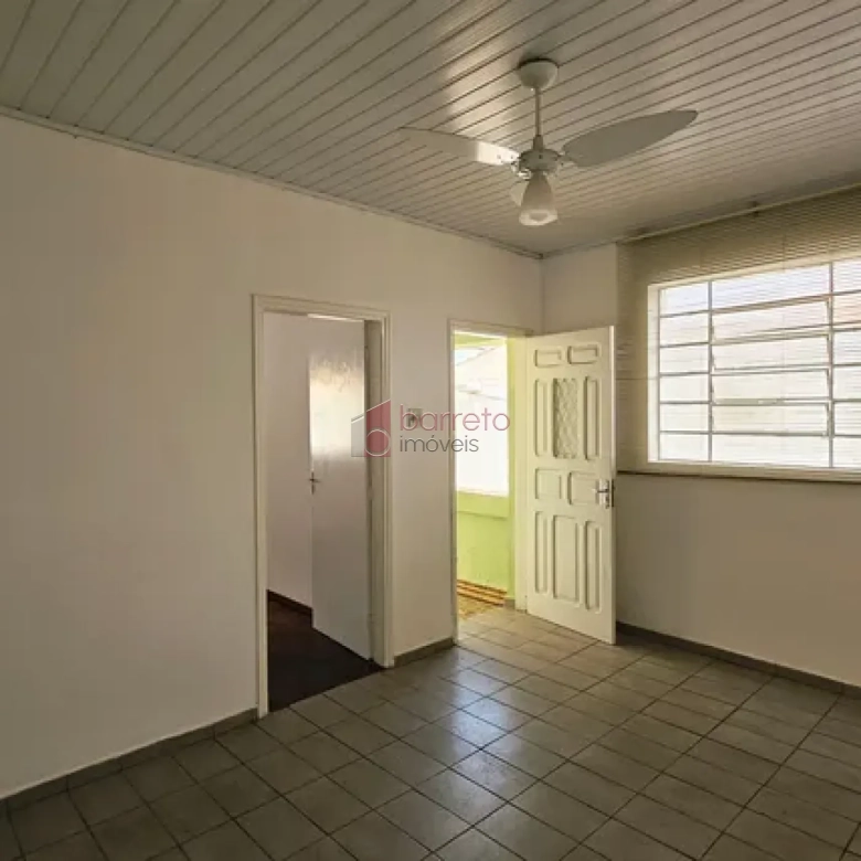 CASA À VENDA PARA USO RESIDENCIAL OU COMERCIAL NO BAIRRO ANHANGABAÚ – JUNDIAÍ/SP