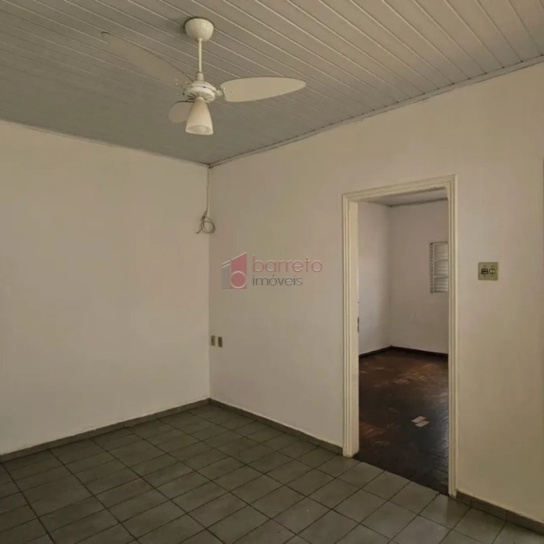 CASA À VENDA PARA USO RESIDENCIAL OU COMERCIAL NO BAIRRO ANHANGABAÚ – JUNDIAÍ/SP