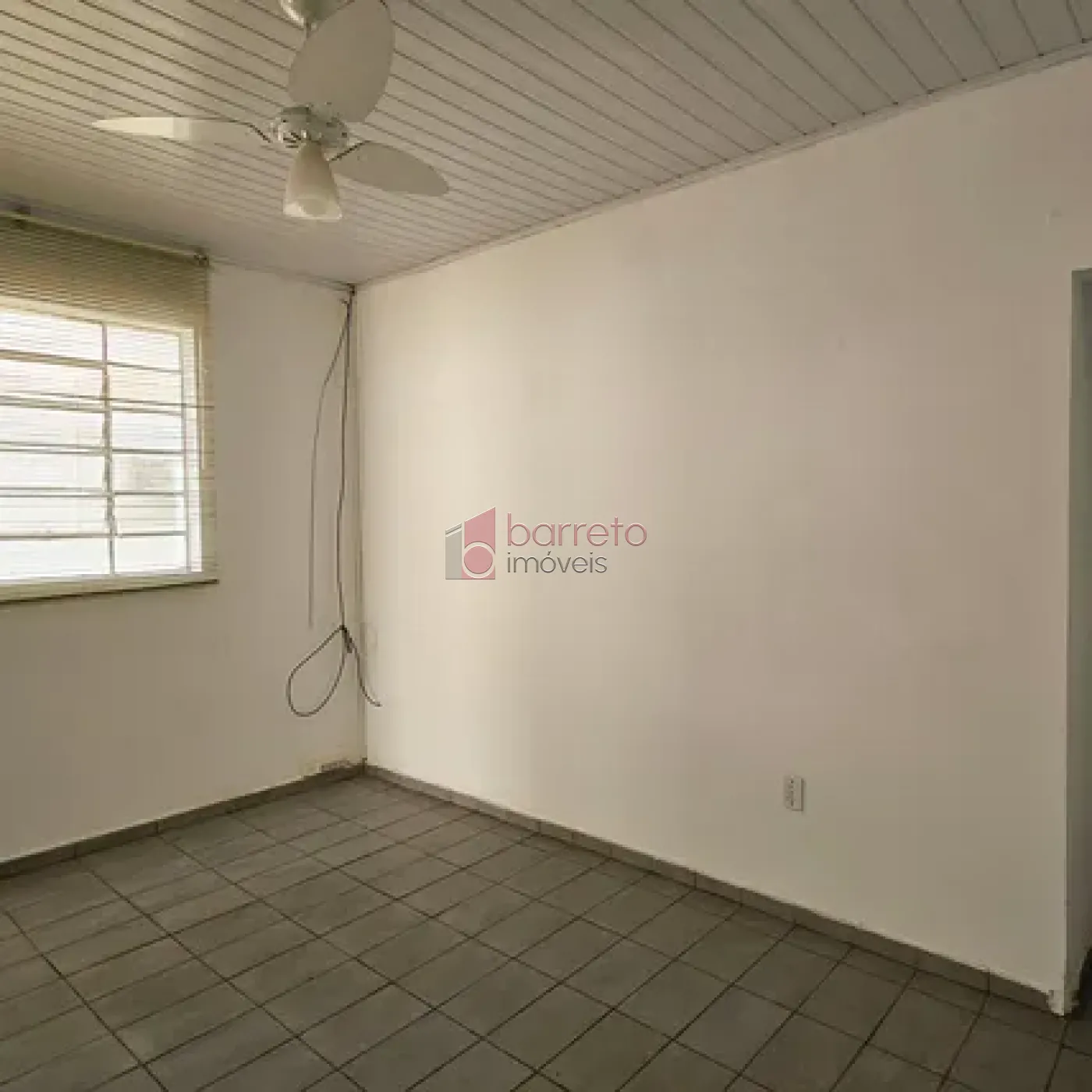 CASA À VENDA PARA USO RESIDENCIAL OU COMERCIAL NO BAIRRO ANHANGABAÚ – JUNDIAÍ/SP