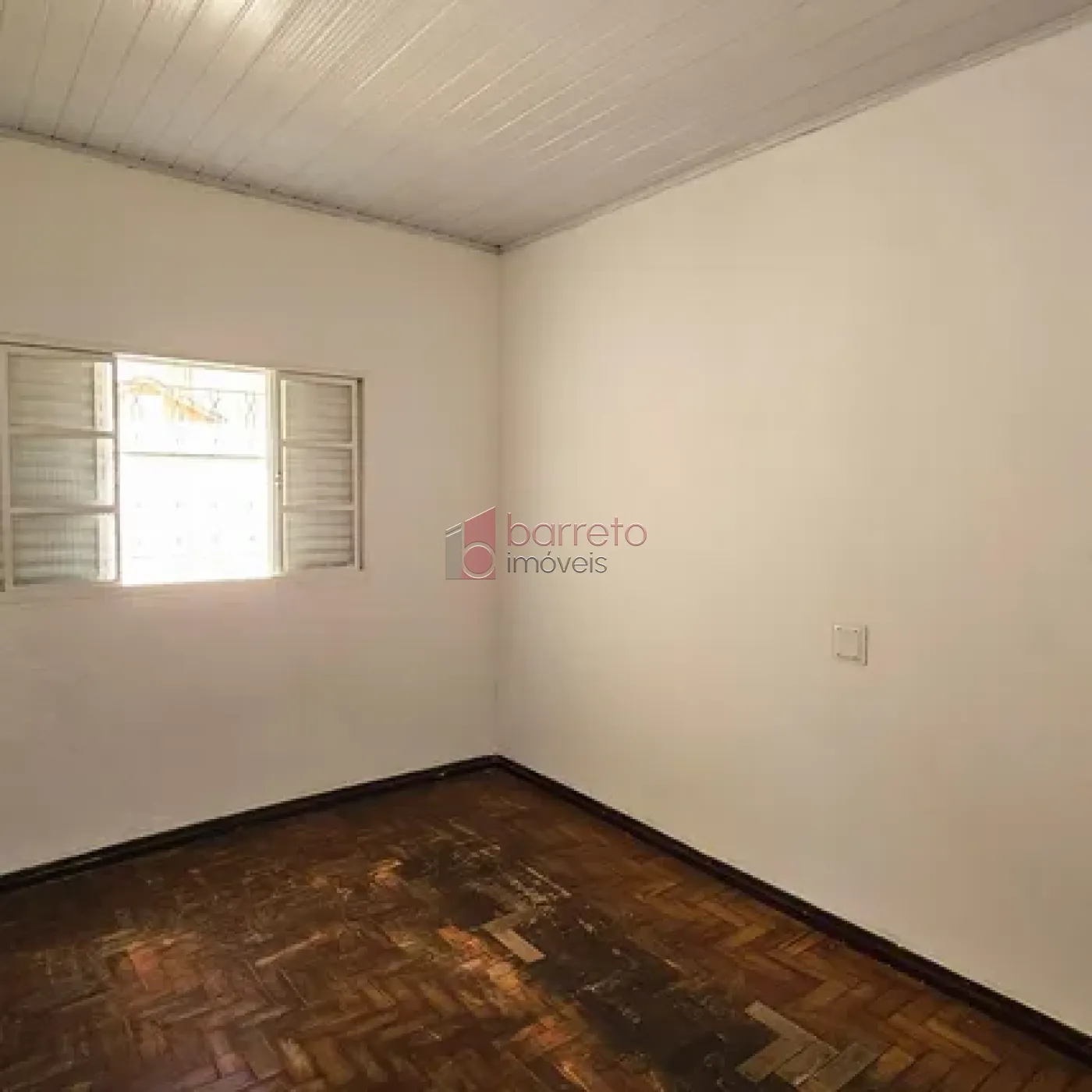 CASA À VENDA PARA USO RESIDENCIAL OU COMERCIAL NO BAIRRO ANHANGABAÚ – JUNDIAÍ/SP