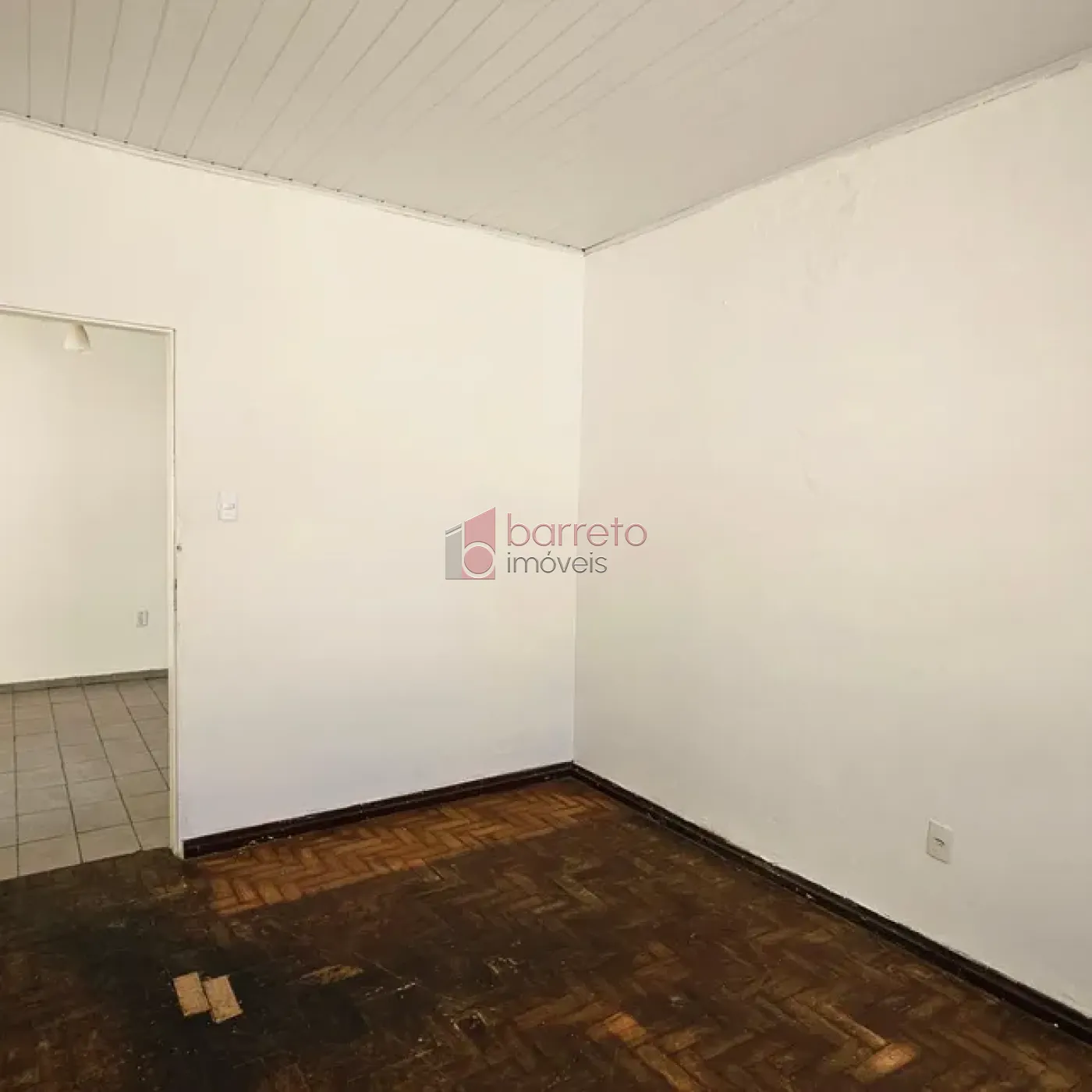 CASA À VENDA PARA USO RESIDENCIAL OU COMERCIAL NO BAIRRO ANHANGABAÚ – JUNDIAÍ/SP