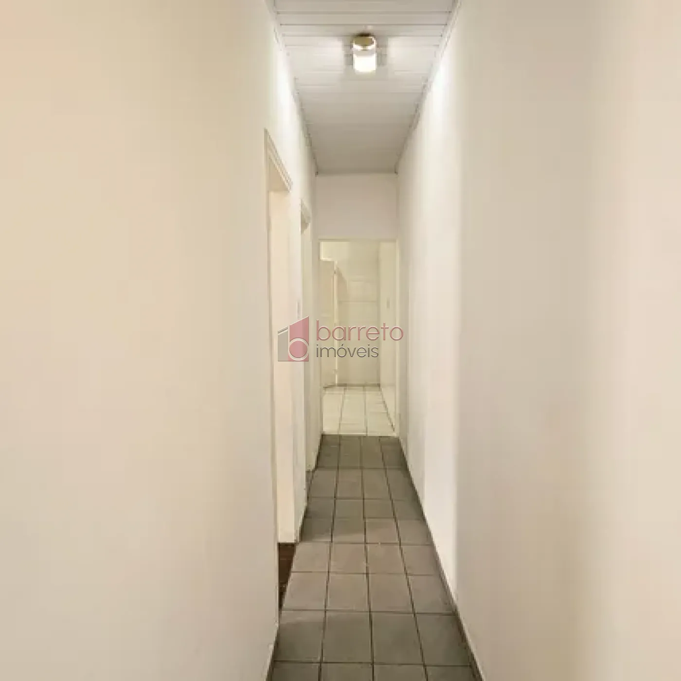 CASA À VENDA PARA USO RESIDENCIAL OU COMERCIAL NO BAIRRO ANHANGABAÚ – JUNDIAÍ/SP