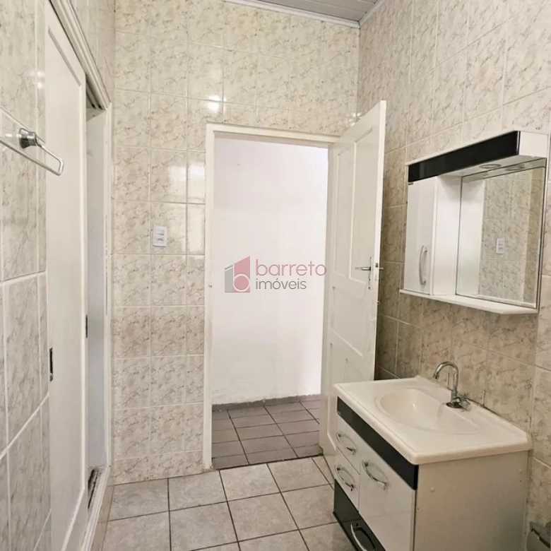 CASA À VENDA PARA USO RESIDENCIAL OU COMERCIAL NO BAIRRO ANHANGABAÚ – JUNDIAÍ/SP