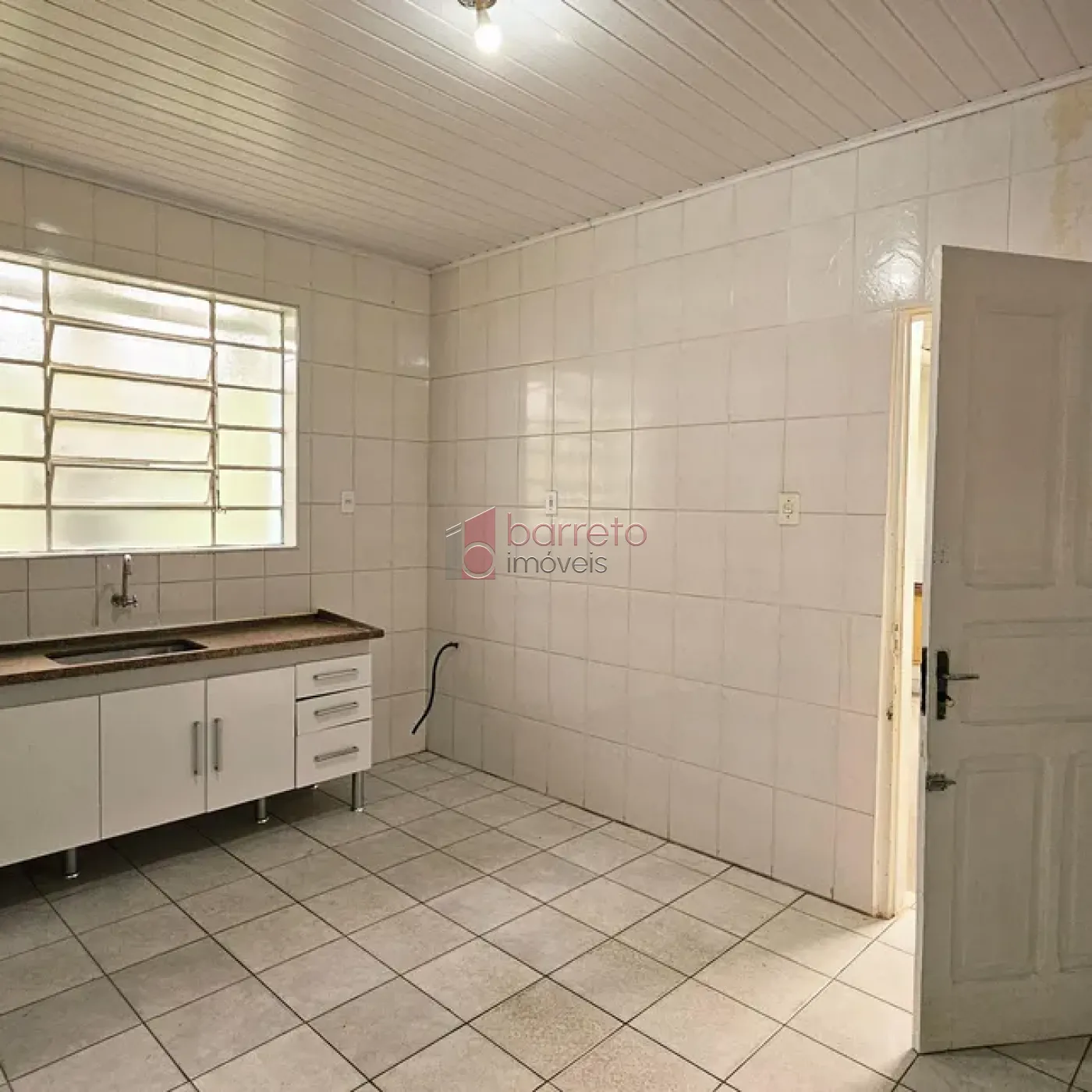 CASA À VENDA PARA USO RESIDENCIAL OU COMERCIAL NO BAIRRO ANHANGABAÚ – JUNDIAÍ/SP