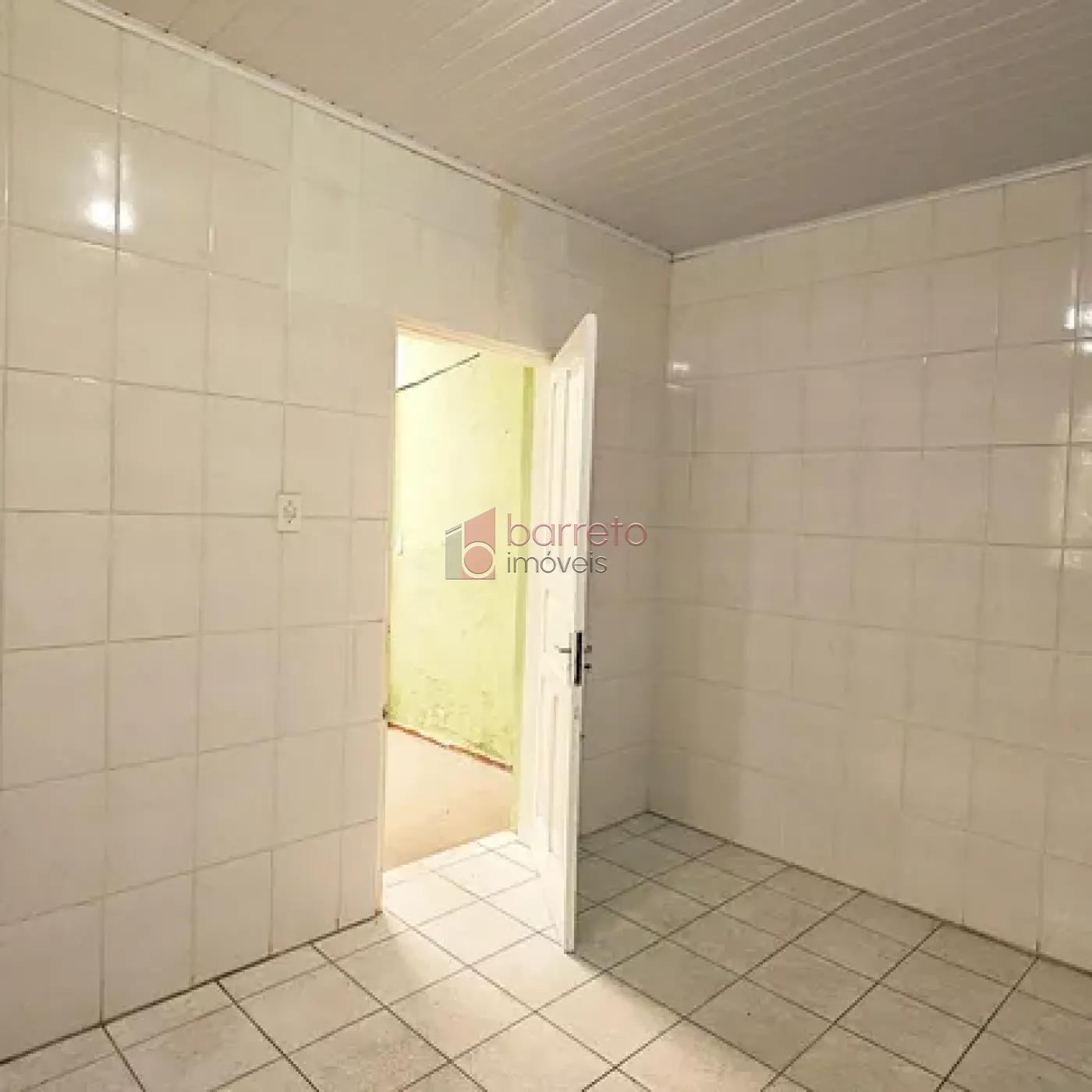 CASA À VENDA PARA USO RESIDENCIAL OU COMERCIAL NO BAIRRO ANHANGABAÚ – JUNDIAÍ/SP
