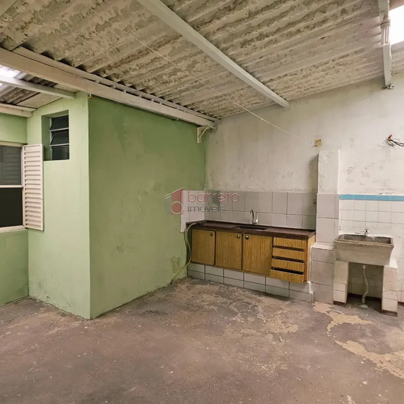 CASA À VENDA PARA USO RESIDENCIAL OU COMERCIAL NO BAIRRO ANHANGABAÚ – JUNDIAÍ/SP