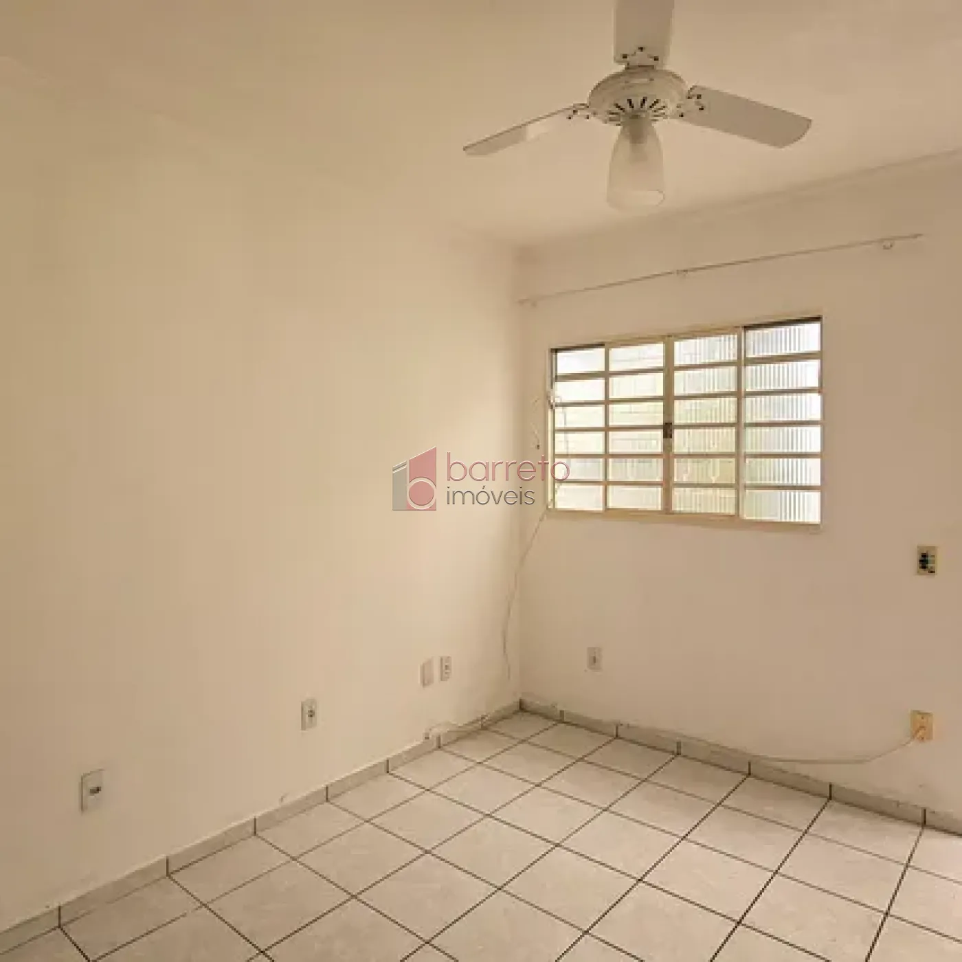 CASA À VENDA PARA USO RESIDENCIAL OU COMERCIAL NO BAIRRO ANHANGABAÚ – JUNDIAÍ/SP