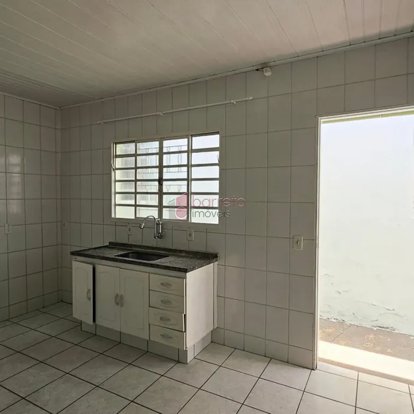 CASA À VENDA PARA USO RESIDENCIAL OU COMERCIAL NO BAIRRO ANHANGABAÚ – JUNDIAÍ/SP