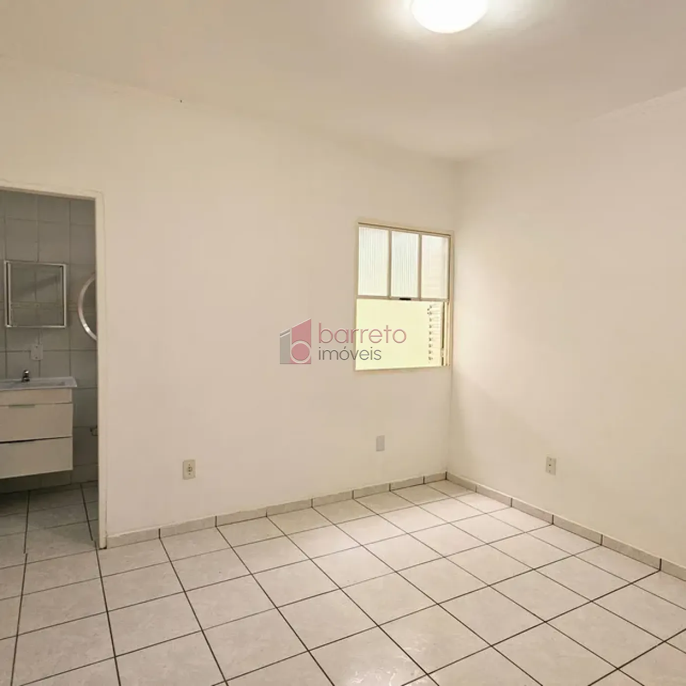 CASA À VENDA PARA USO RESIDENCIAL OU COMERCIAL NO BAIRRO ANHANGABAÚ – JUNDIAÍ/SP