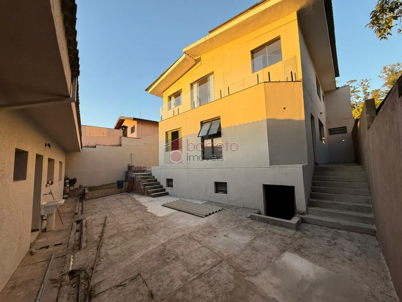 CASA À VENDA NO JARDIM DA SERRA EM JUNDIAÍ/SP