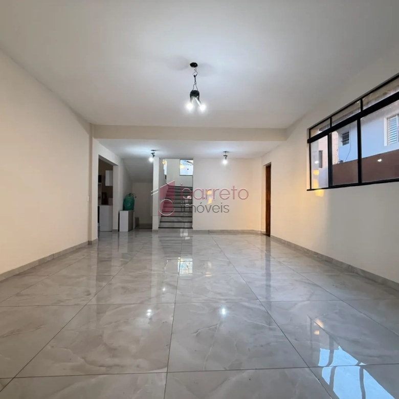 CASA À VENDA NO JARDIM DA SERRA EM JUNDIAÍ/SP