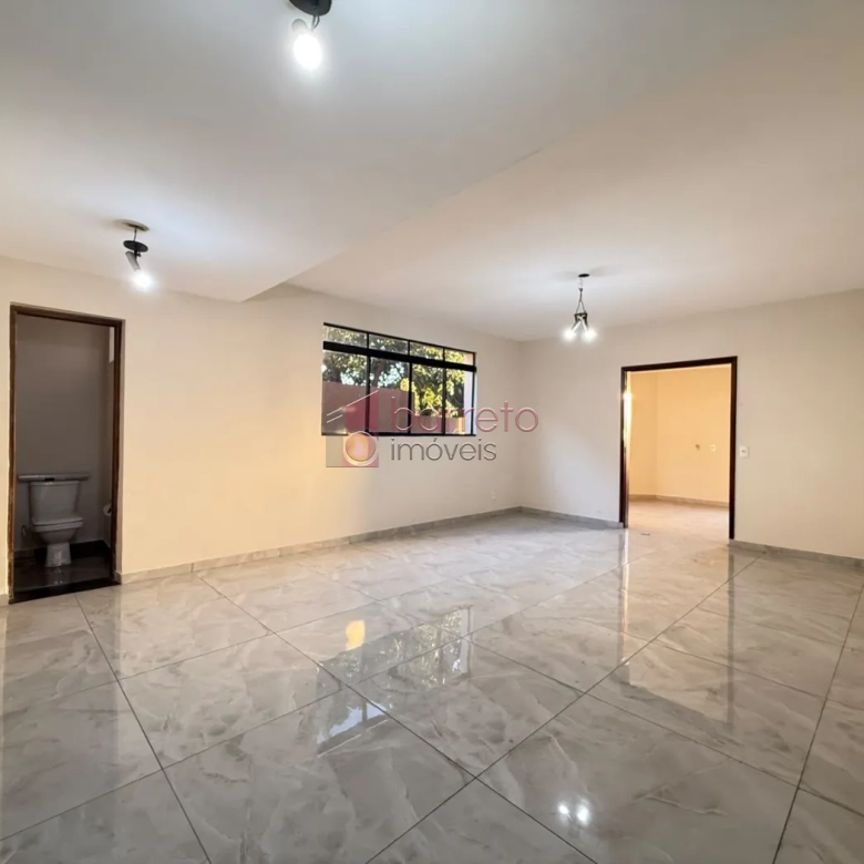 CASA À VENDA NO JARDIM DA SERRA EM JUNDIAÍ/SP
