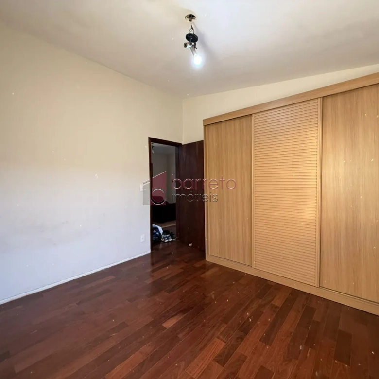 CASA À VENDA NO JARDIM DA SERRA EM JUNDIAÍ/SP
