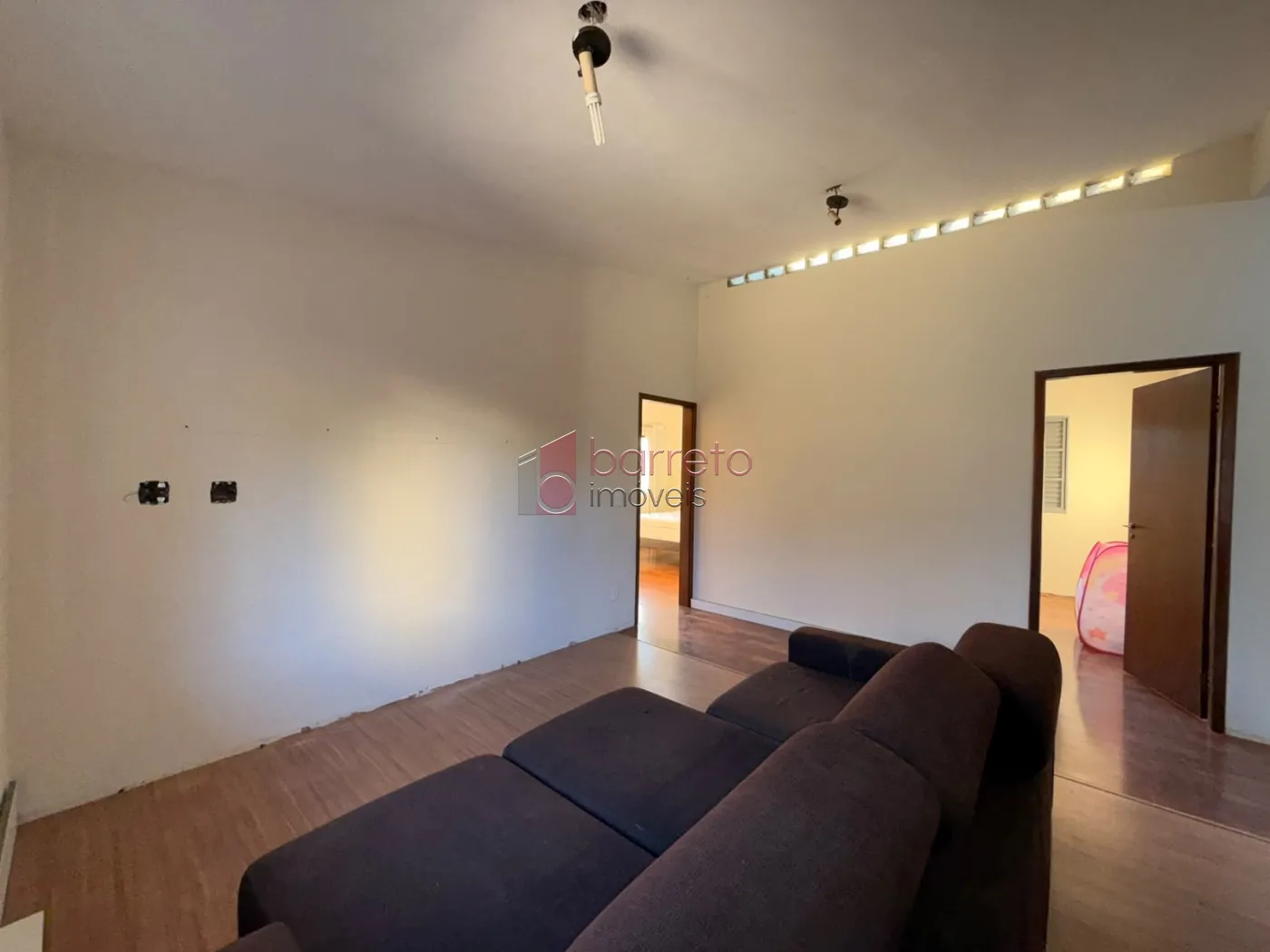 CASA À VENDA NO JARDIM DA SERRA EM JUNDIAÍ/SP