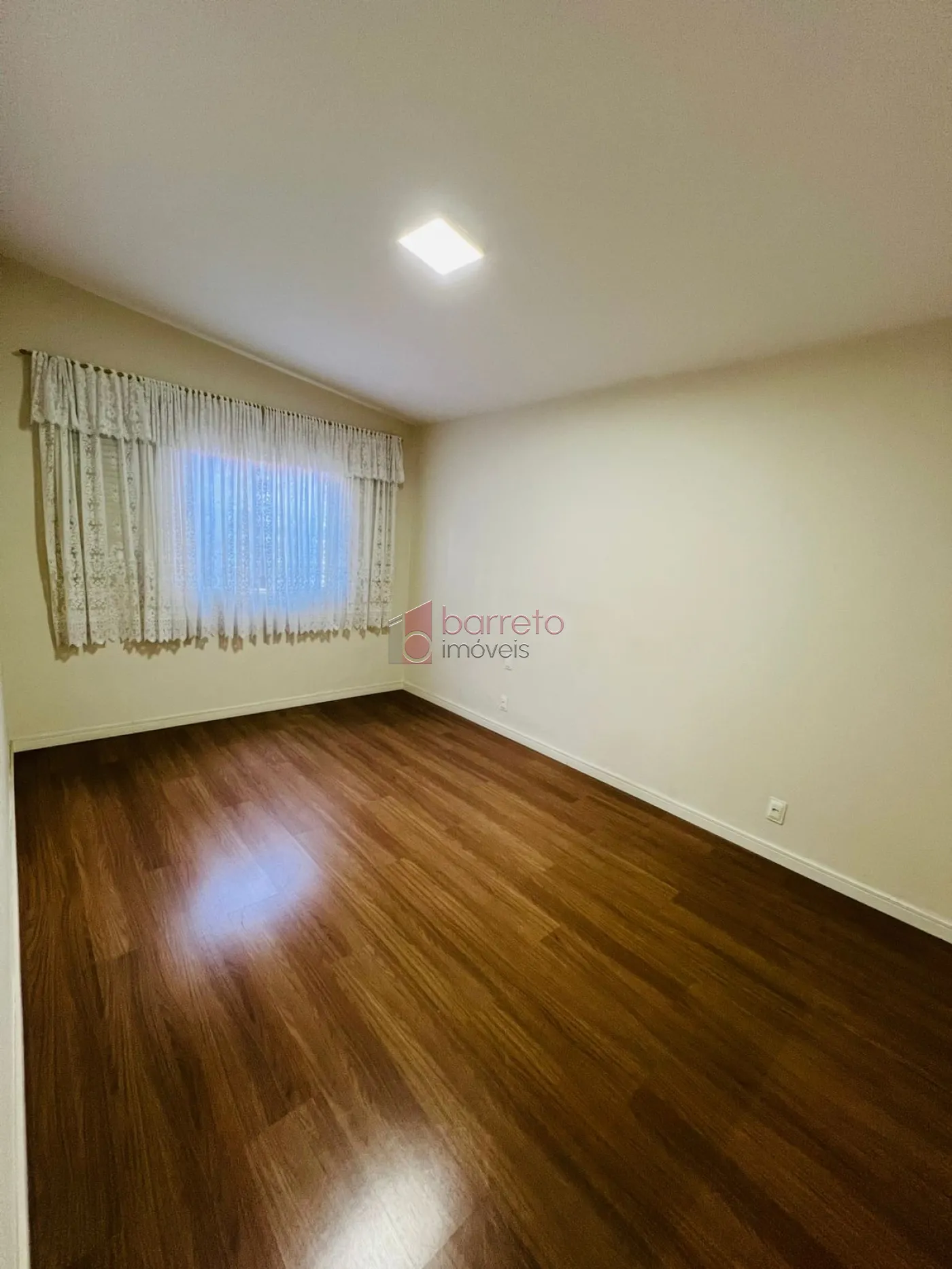 CASA À VENDA NO BAIRRO CAXAMBÚ EM JUNDIAÍ/SP