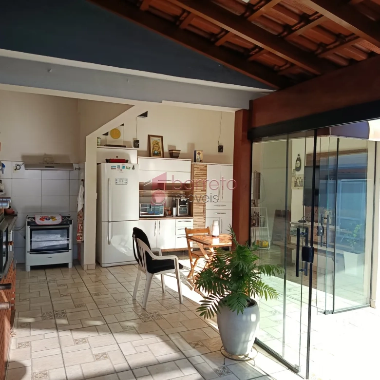 CASA À VENDA NO BAIRRO CAXAMBÚ EM JUNDIAÍ/SP