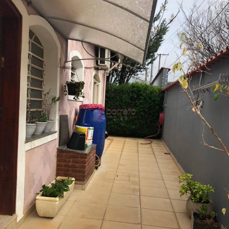 CASA À VENDA NO JARDIM TANNUS EM JUNDIAÍ/SP