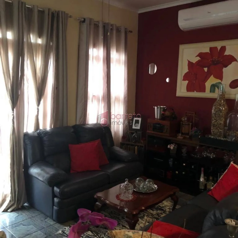 CASA À VENDA NO JARDIM TANNUS EM JUNDIAÍ/SP
