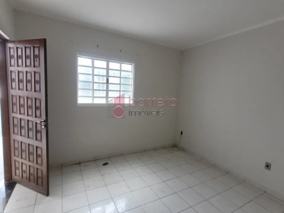 CASA COM 02 QUARTOS À VENDA NO BAIRRO PARQUE CIDADE JARDIM EM JUNDIAÍ/SP