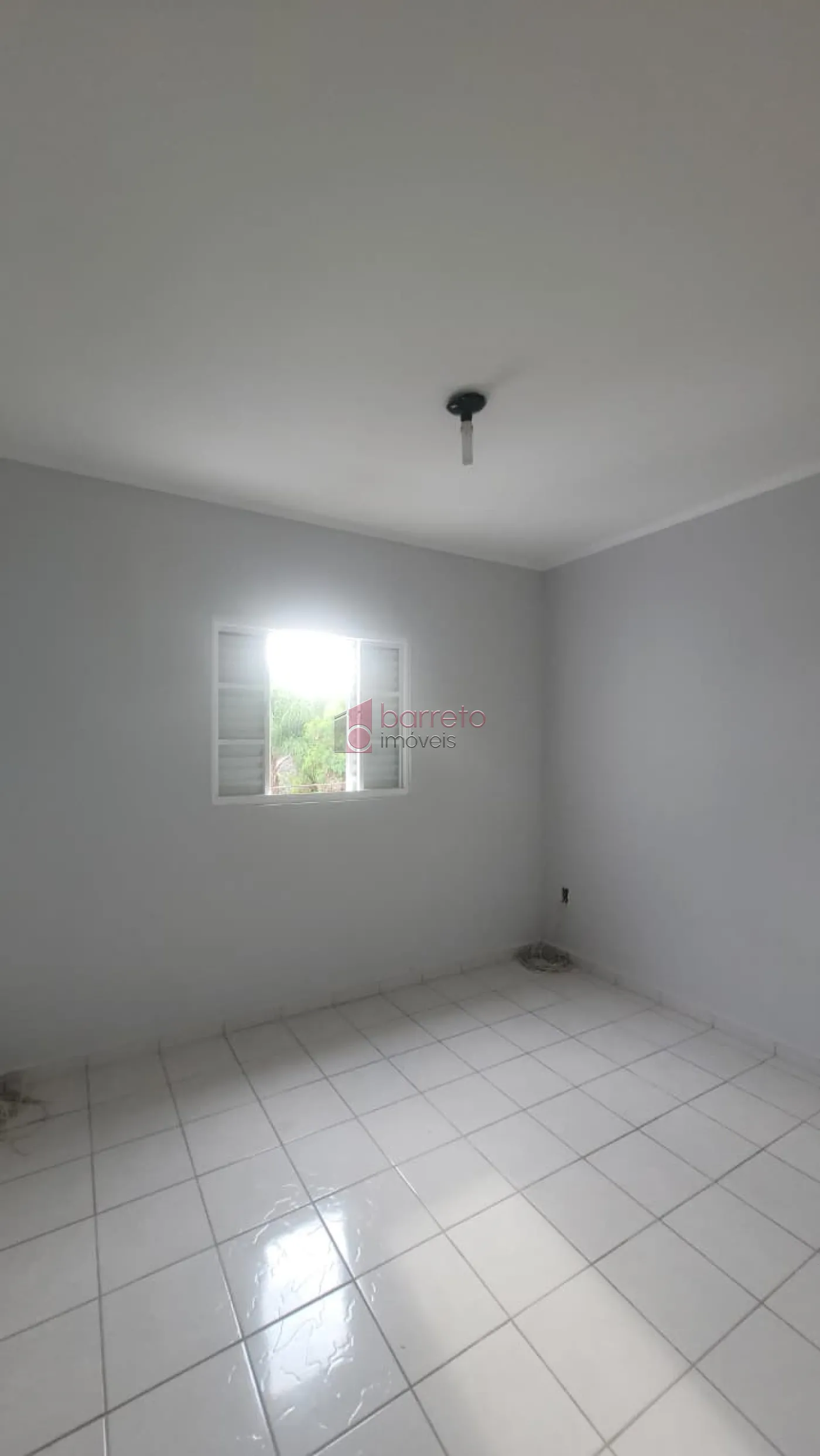 CASA COM 02 QUARTOS À VENDA NO BAIRRO PARQUE CIDADE JARDIM EM JUNDIAÍ/SP