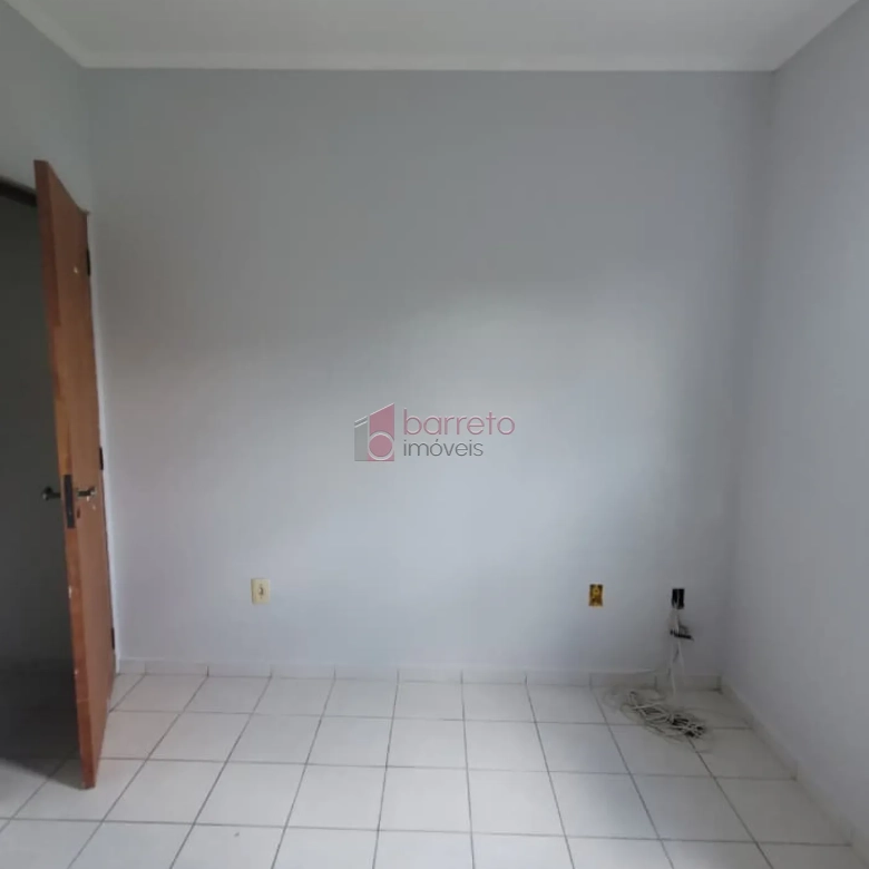 CASA COM 02 QUARTOS À VENDA NO BAIRRO PARQUE CIDADE JARDIM EM JUNDIAÍ/SP