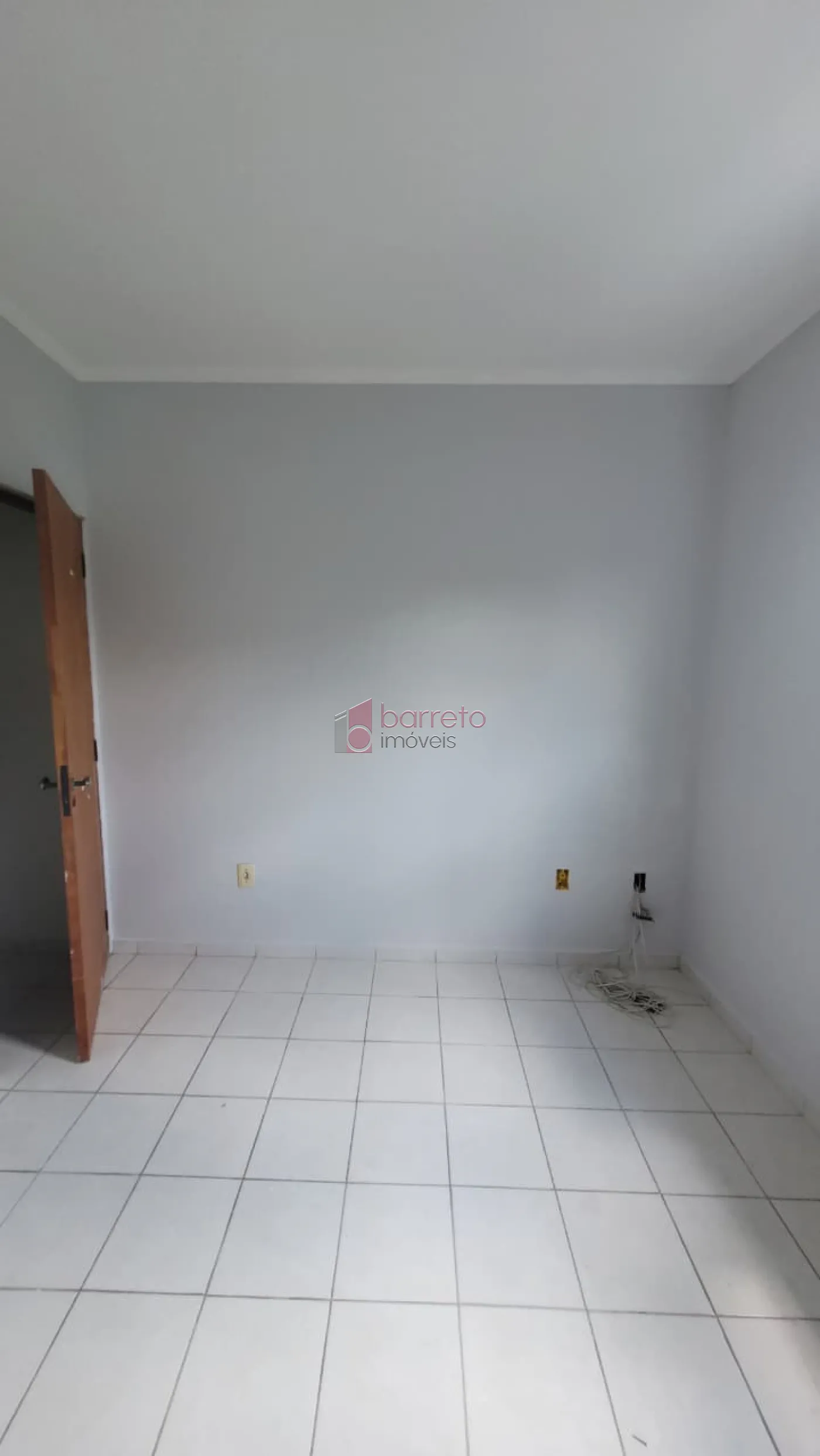 CASA COM 02 QUARTOS À VENDA NO BAIRRO PARQUE CIDADE JARDIM EM JUNDIAÍ/SP