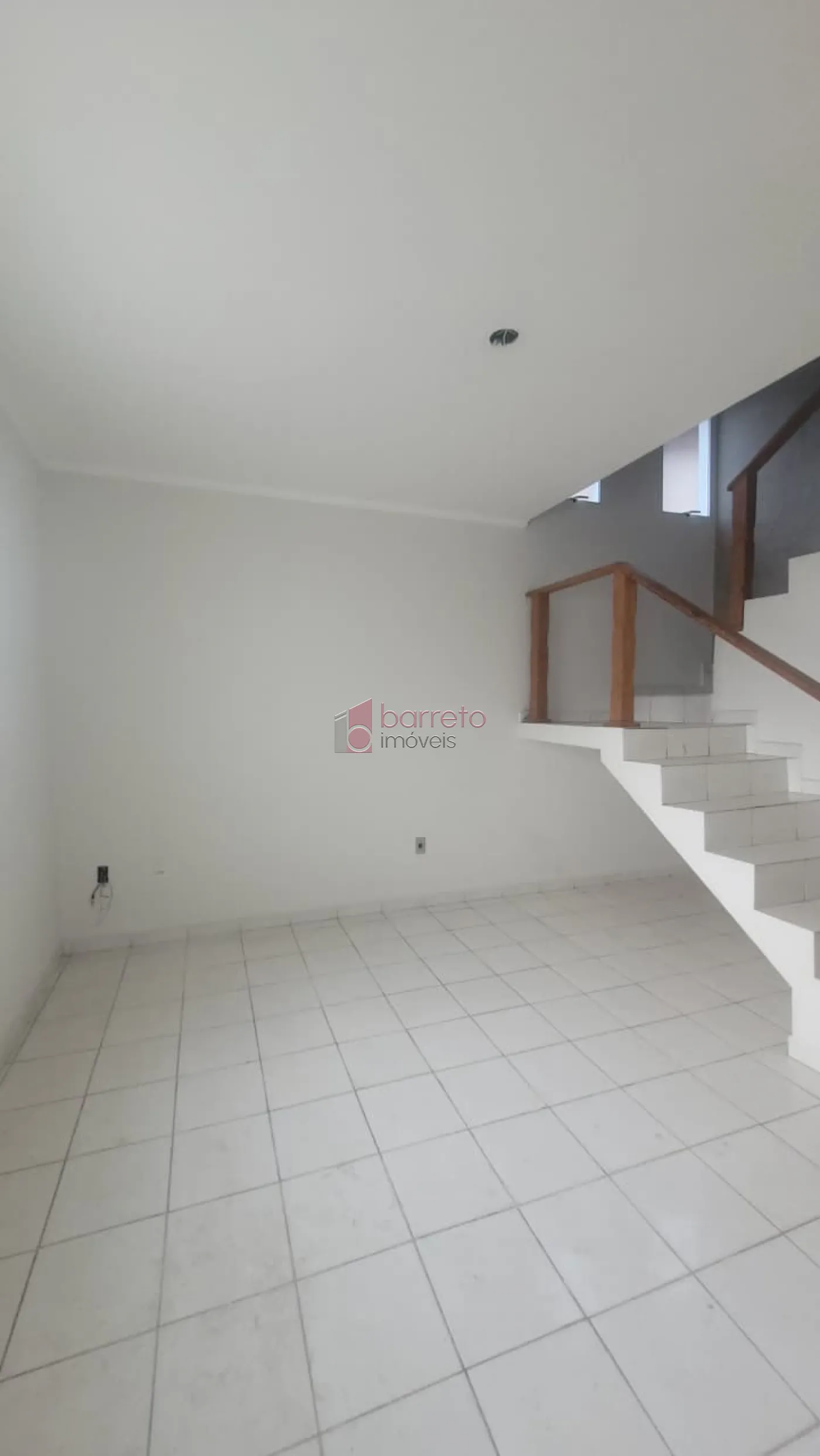 CASA COM 02 QUARTOS À VENDA NO BAIRRO PARQUE CIDADE JARDIM EM JUNDIAÍ/SP
