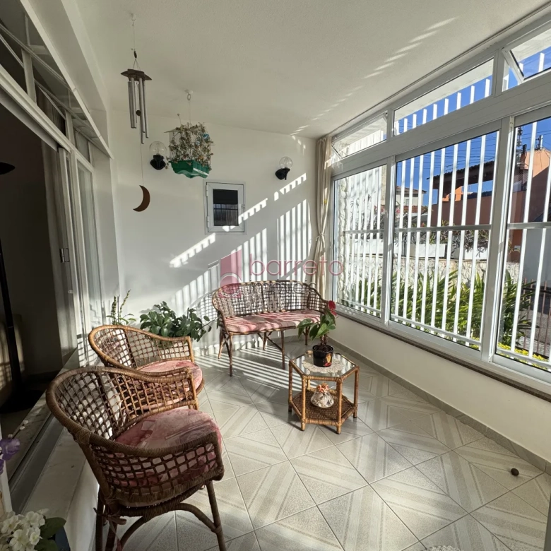 CASA À VENDA – 03 QUARTOS COM EDÍCULA – VILA CAMPOS SALES – JUNDIAÍ/SP