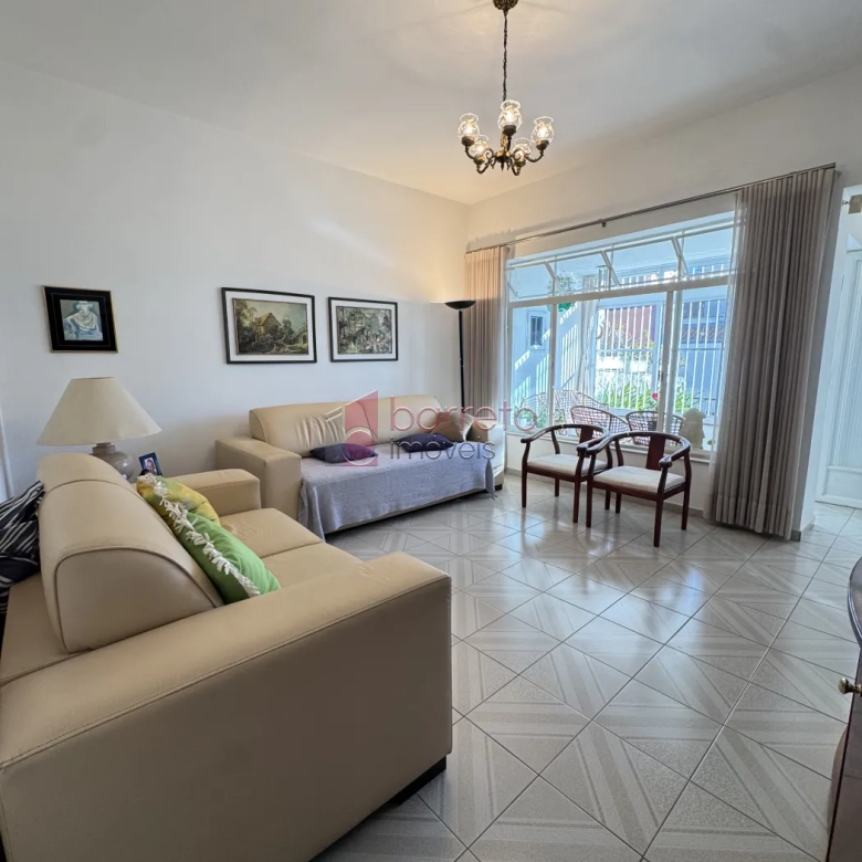 CASA À VENDA – 03 QUARTOS COM EDÍCULA – VILA CAMPOS SALES – JUNDIAÍ/SP