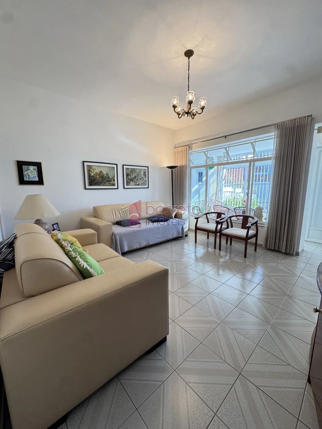 CASA À VENDA – 03 QUARTOS COM EDÍCULA – VILA CAMPOS SALES – JUNDIAÍ/SP