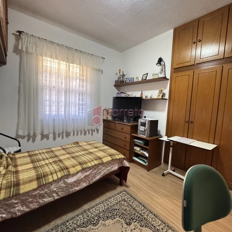 CASA À VENDA – 03 QUARTOS COM EDÍCULA – VILA CAMPOS SALES – JUNDIAÍ/SP