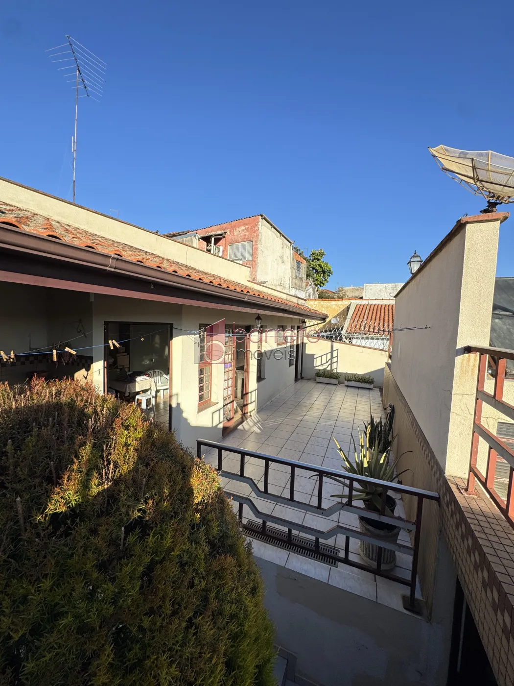 CASA À VENDA – 03 QUARTOS COM EDÍCULA – VILA CAMPOS SALES – JUNDIAÍ/SP