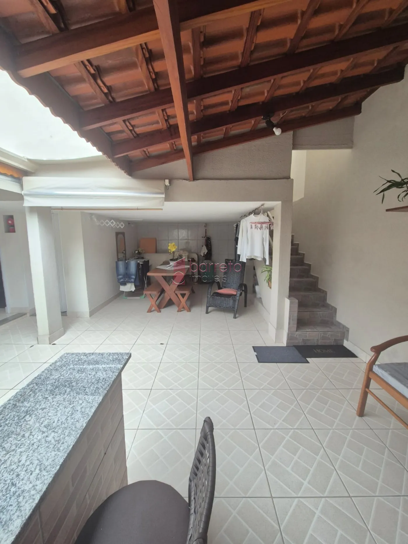 CASA À VENDA NA PARTE ALTA DA VILA PROGRESSO EM JUNDIAÍ/SP