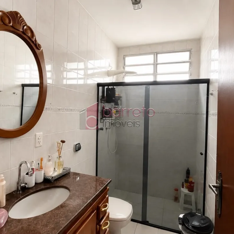 CASA COM EDÍCULA Á VENDA NA VILLA PROGRESSO EM JUNDIAÍ/SP